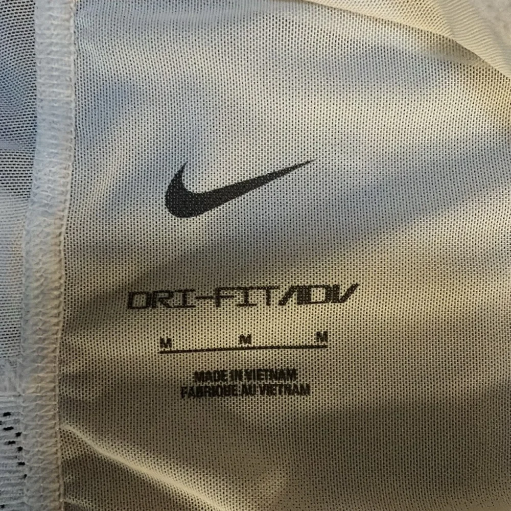 Nike Women's Off-White M Sports Bra - Picture 3 of 5